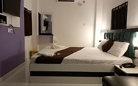 Hotel Green Leaf