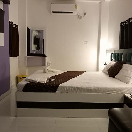 Hotel Green Leaf Kolkata Exterior photo